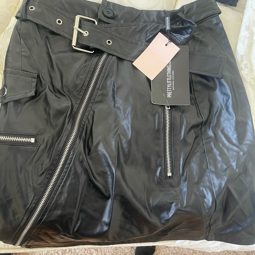 prettylittlething small black leather biker skirt